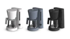 Alessi Plissé Koffiezetapparaat 1,5 Liter Kunststof Grijs -Koffie Thee Winkel 63b3febef0f26b1eac095263 slider 01 1920 p 1600 1