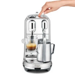 Sage Creatista Plus Nespressomachine Black Trufle -Koffie Thee Winkel sage creatista rvs voorzijde 1 1